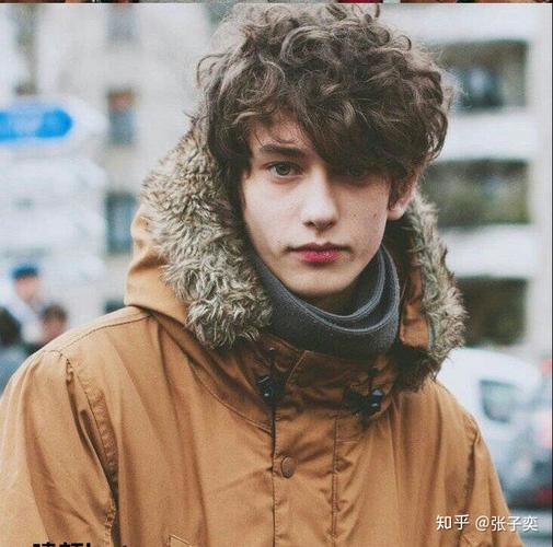 男性溢脂性脱发吃什么好 男性溢脂性脱发吃什么好