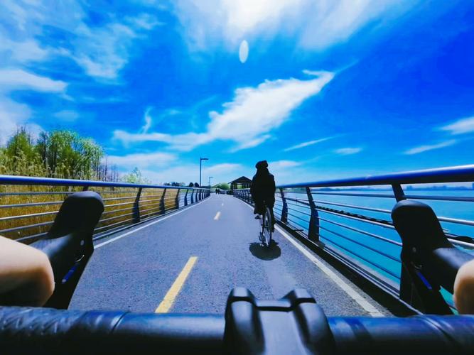 �������ˮ����׳����