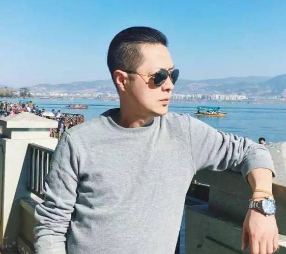 �г�ʲô����׳�����