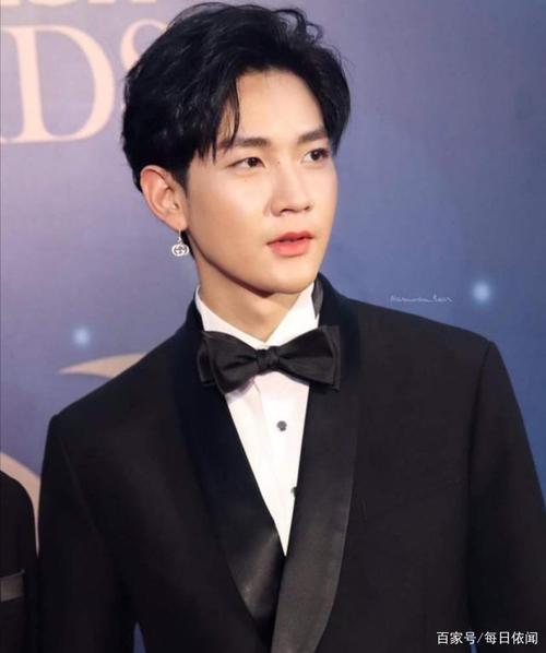 ����ĸ����ʲô����׳��